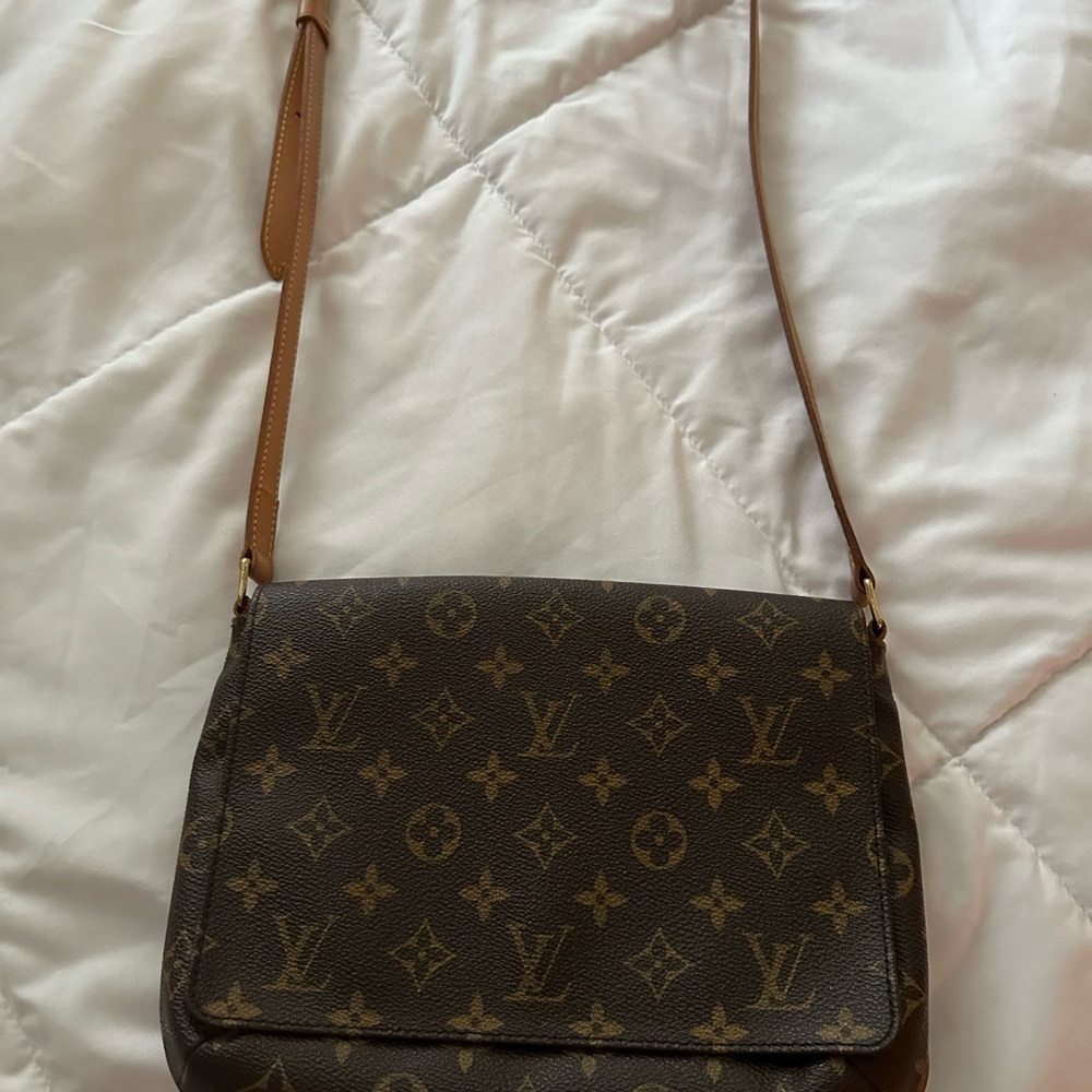 Louis Vuitton “Musette Tango” Crossbody bag